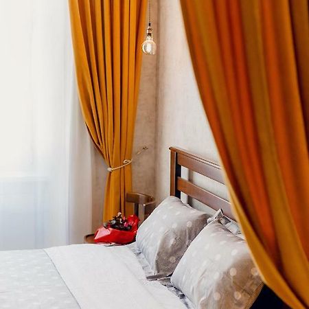 Honey Pie Apartment Lviv Bagian luar foto
