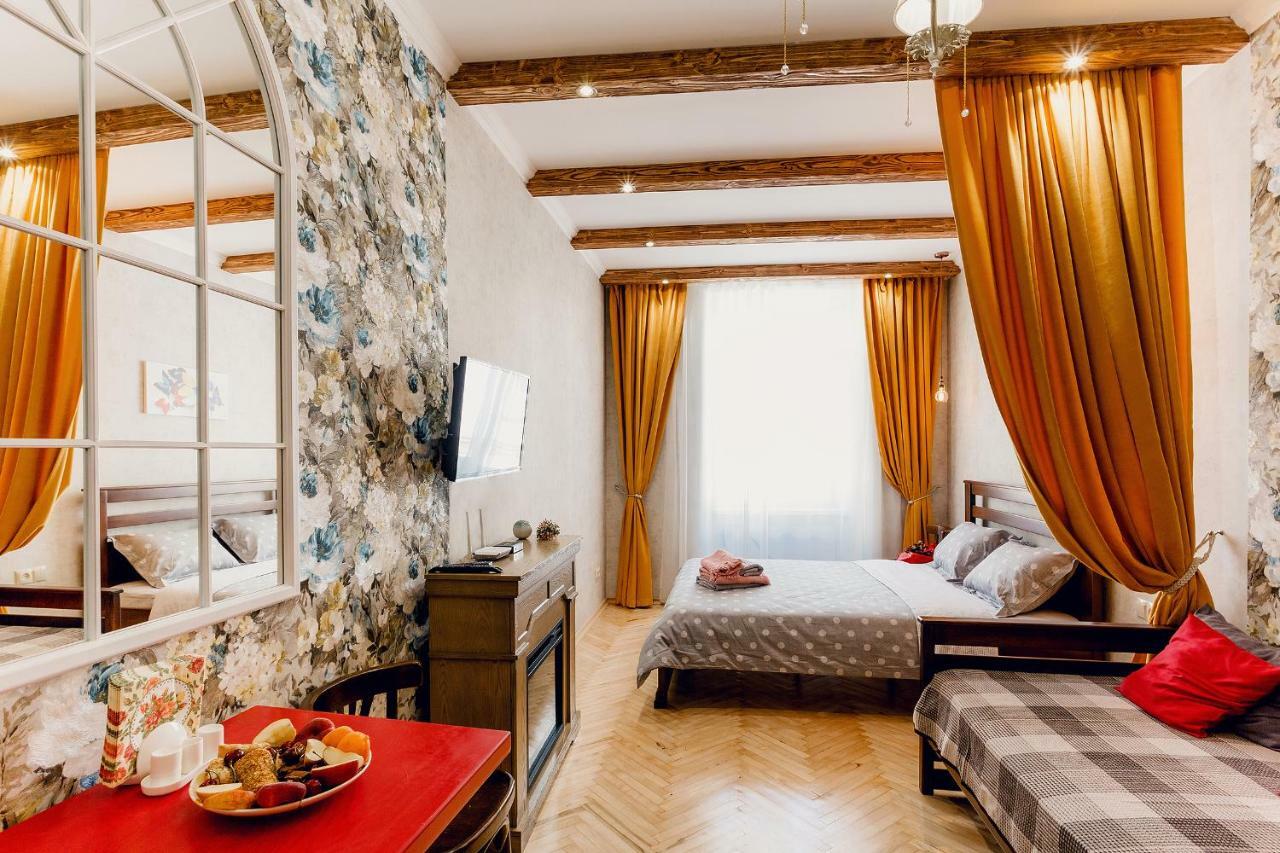 Honey Pie Apartment Lviv Bagian luar foto