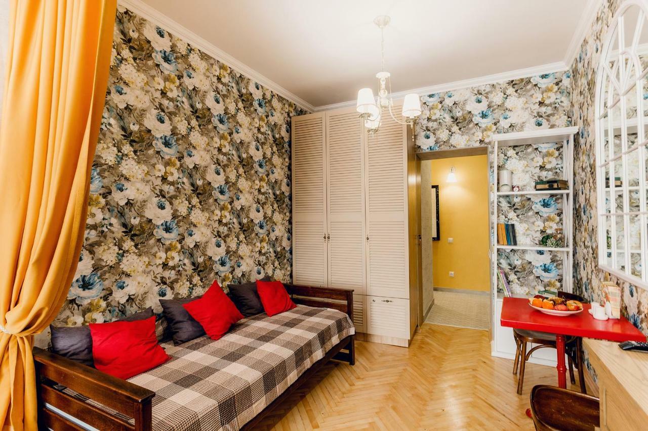 Honey Pie Apartment Lviv Bagian luar foto